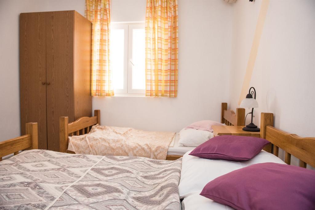 Apartments Ljubica Rogoznica  Eksteriør billede