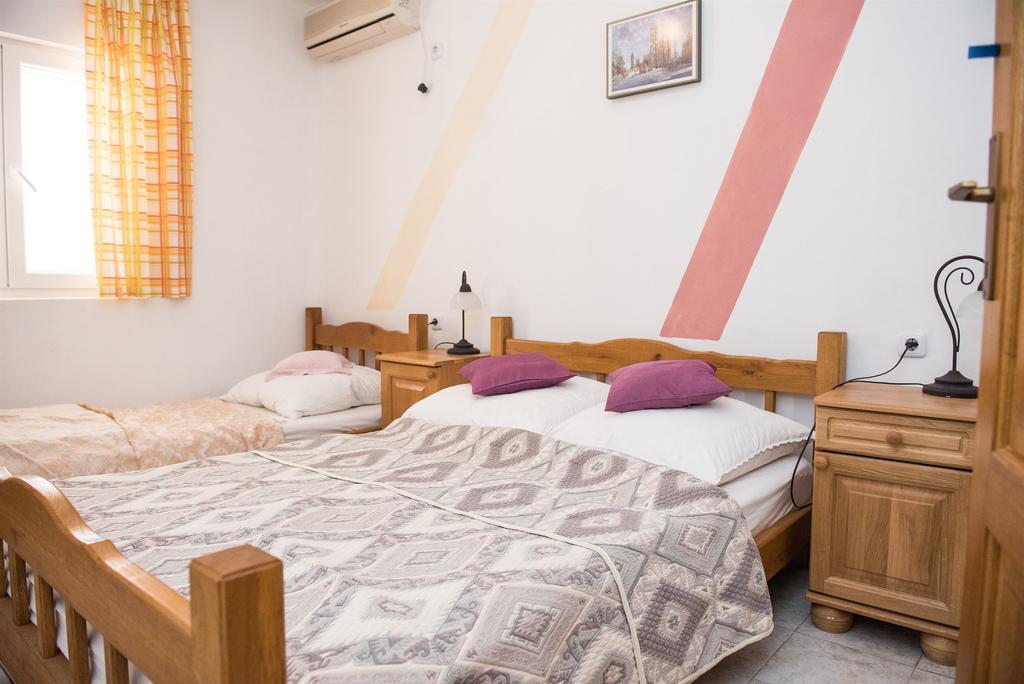 Apartments Ljubica Rogoznica  Eksteriør billede