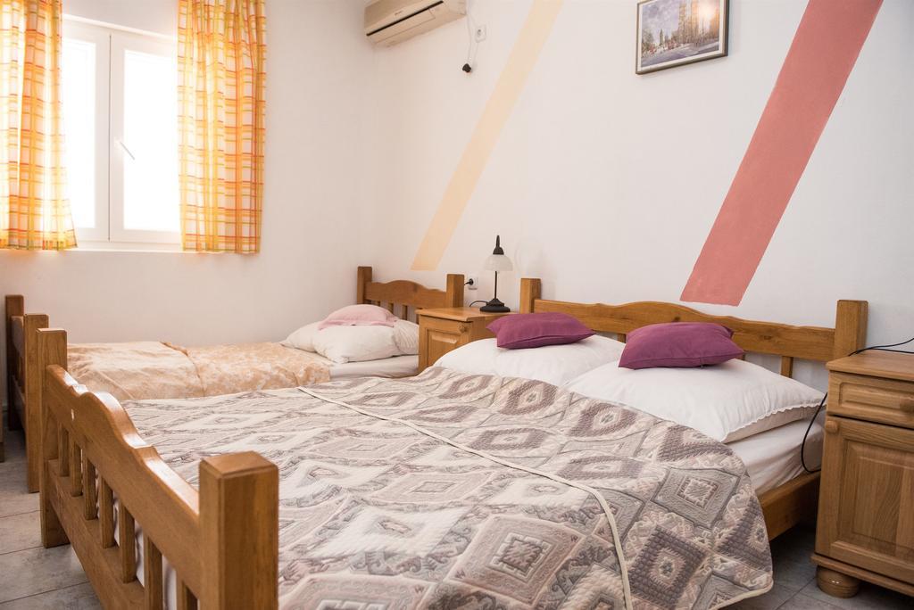 Apartments Ljubica Rogoznica  Eksteriør billede