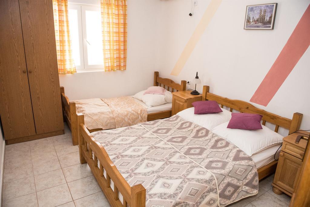 Apartments Ljubica Rogoznica  Eksteriør billede